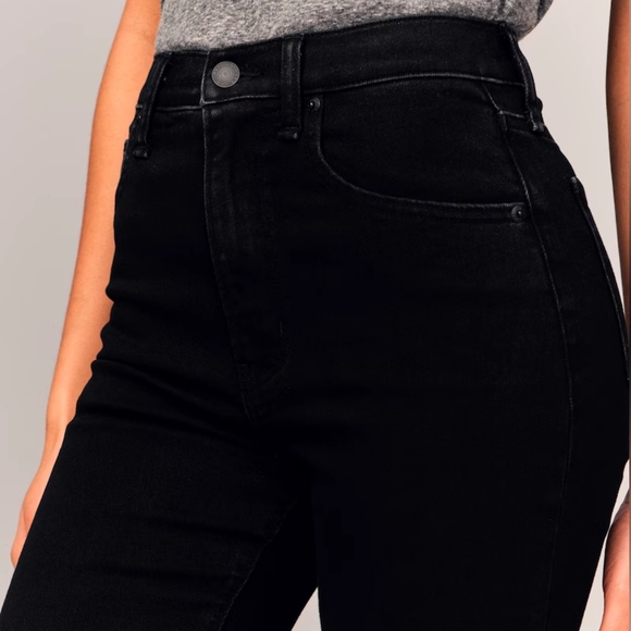 ABERCROMBIE & FITCH: Ultra High Rise Flare Jeans - Picture 6 of 8